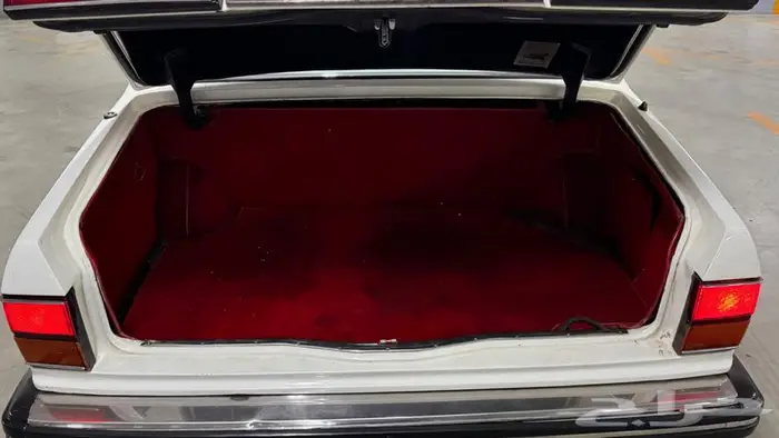 Rolls Royce silver spur 8