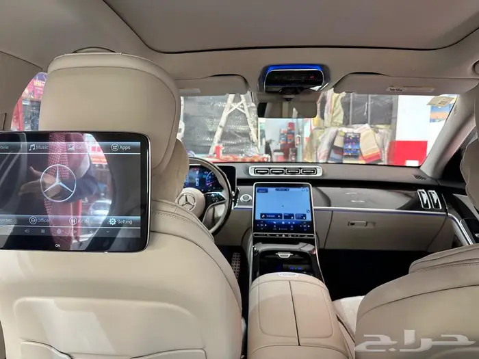 شاشات خلفيه مرسيدس الجوهره 2023 2024 7