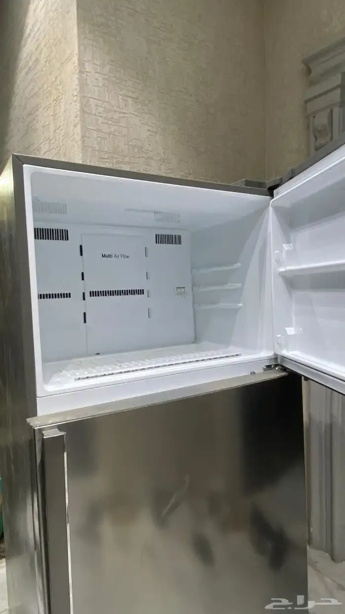 ثلاجه كبيره LG سبب البيع كنبرسر خربان استعمال سنه واحده فقط 4