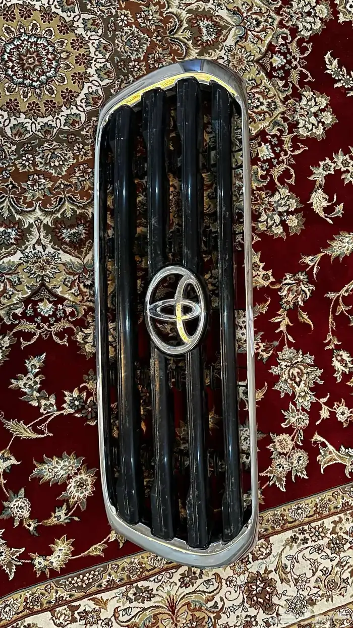 شبك لاندكروزر 2010 GXR 3