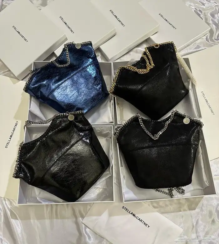 شنط ماركة ميو ميو مع جميع الملحقات 38