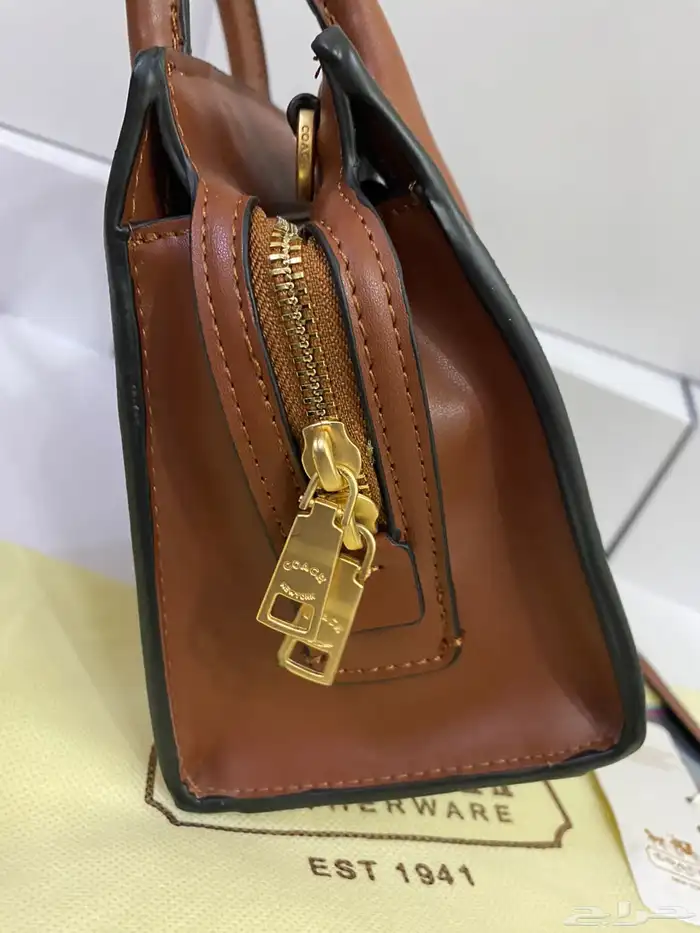 شنط ماركة ميو ميو مع جميع الملحقات 87