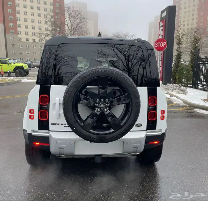 Land Rover defender 2022 1