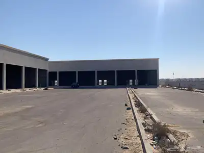 مساحات تجارية ومستودعات للايجار 1