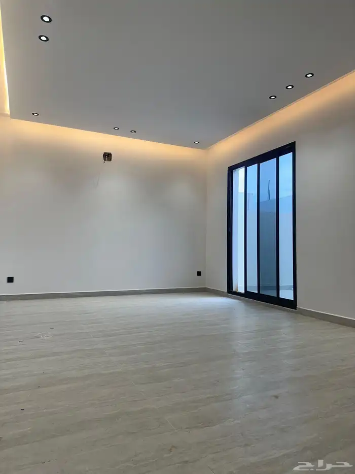تاون هاوس علوي للبيع بالجنادرية 740 9