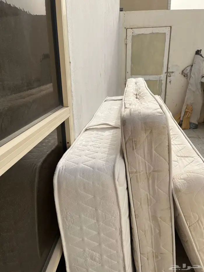 اربع سراير معا ثلاث إسفنجات وحده منهم طبيه بحاله ممتازه 4