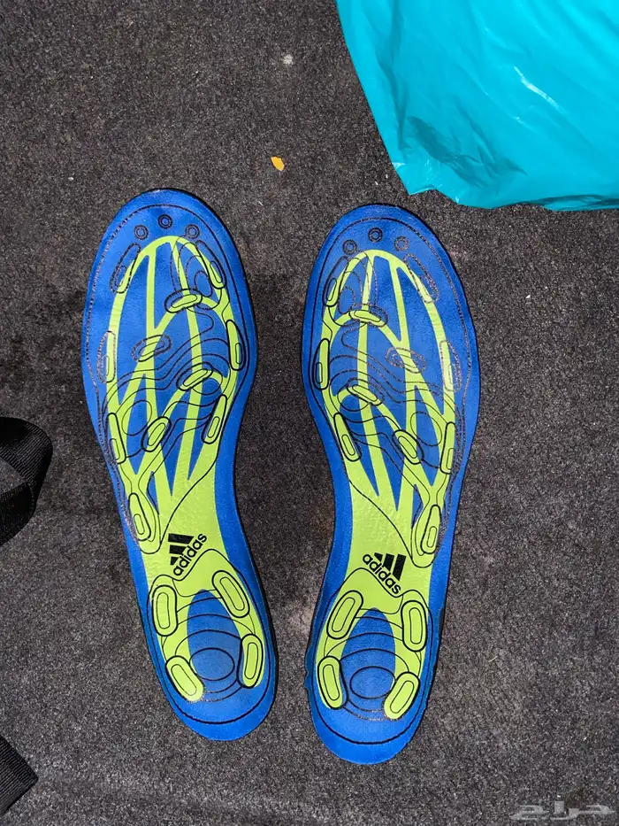 بوت كرة القدم 0