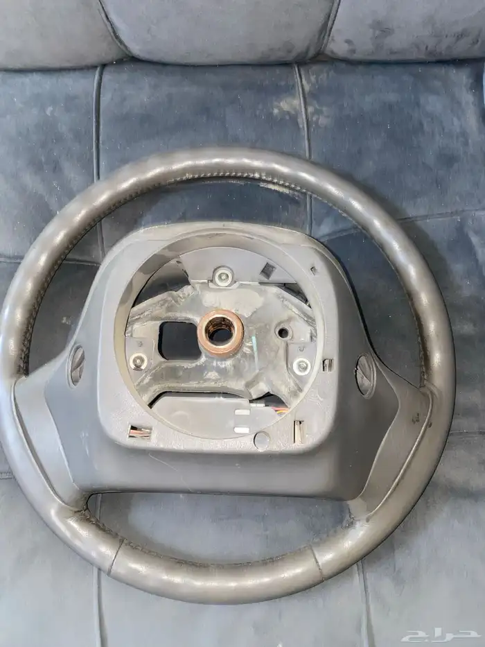 لبيع طاره ماكيز وفكتوريا وتاون كار من 98 لين 2002 و 2004 3