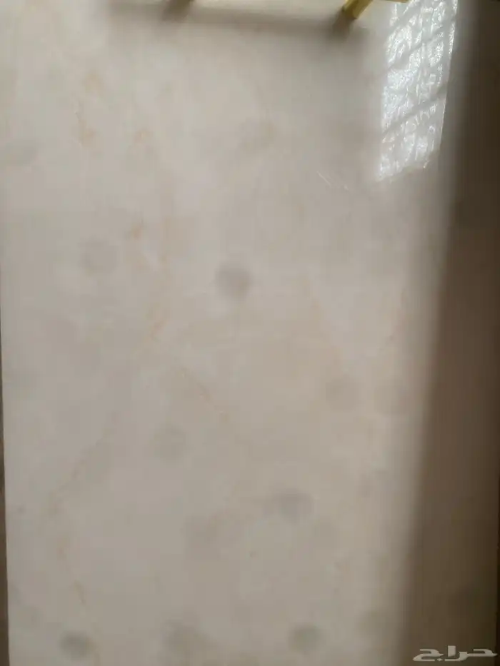 طاوله للبيع 1