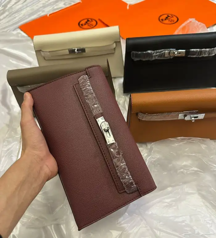 شنط ماركة ميو ميو مع جميع الملحقات 14