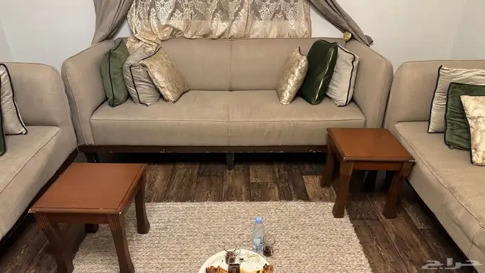 كنب كلاسيكي للبيع استخدام بسيط 1