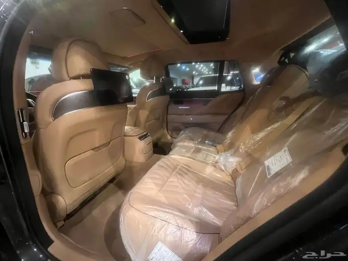 جينسس2025 بلاتينيوم عداد650 كم فقط 10