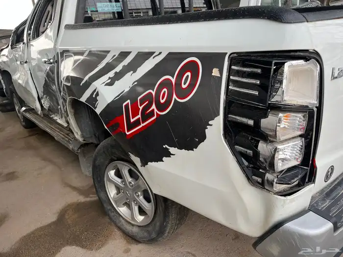 متسوبيشي L200 مصدوم قطع غيار تشليح 2022 1