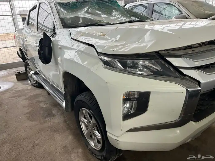 متسوبيشي L200 مصدوم قطع غيار تشليح 2022 3