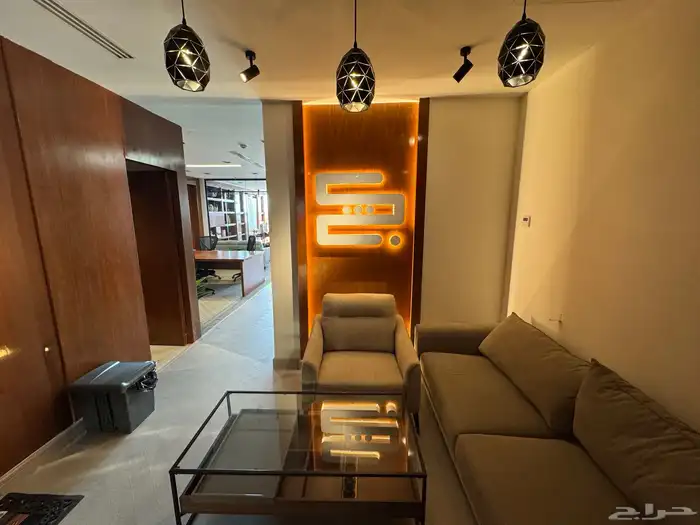 تم تخفيض الحد - مكتب للتقبيل - طريق التخصصي (الصحافة) 0