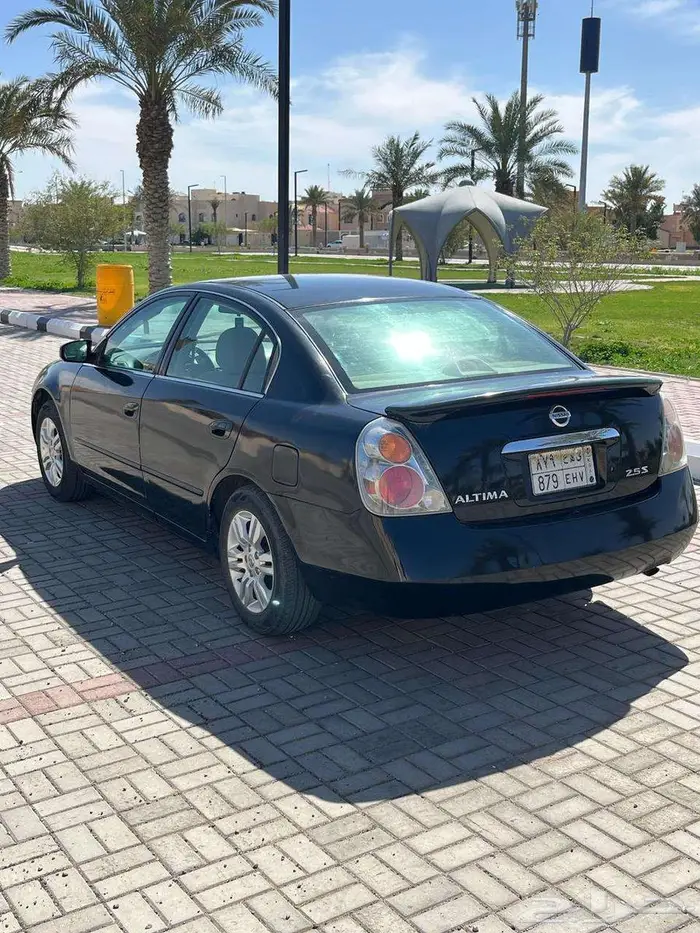 ألتيما أسود موديل 2007 1