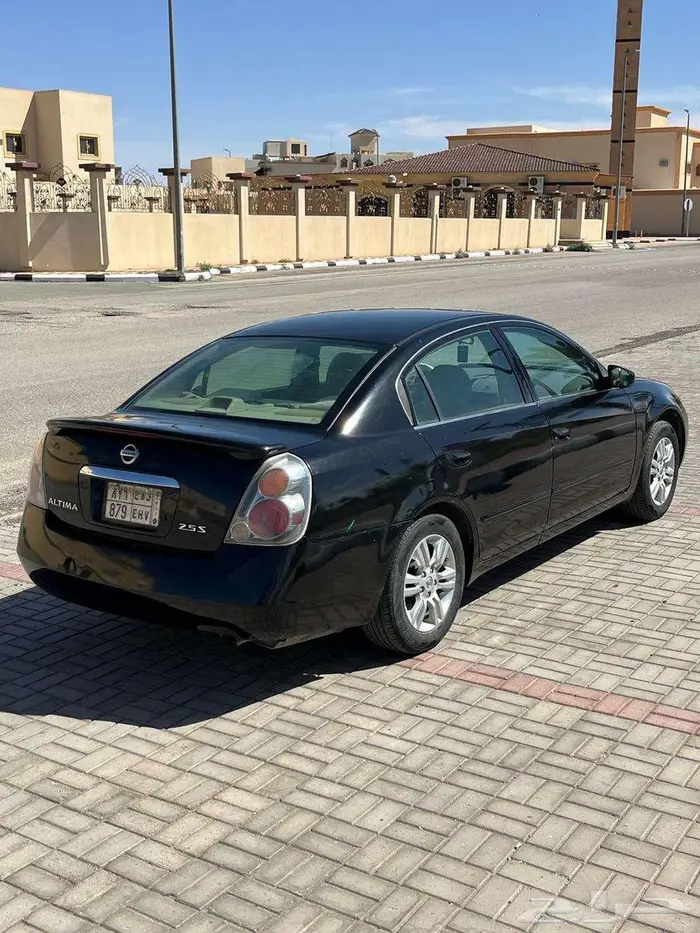 ألتيما أسود موديل 2007 2