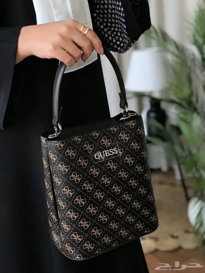 شنط ماركة ميو ميو مع جميع الملحقات 19