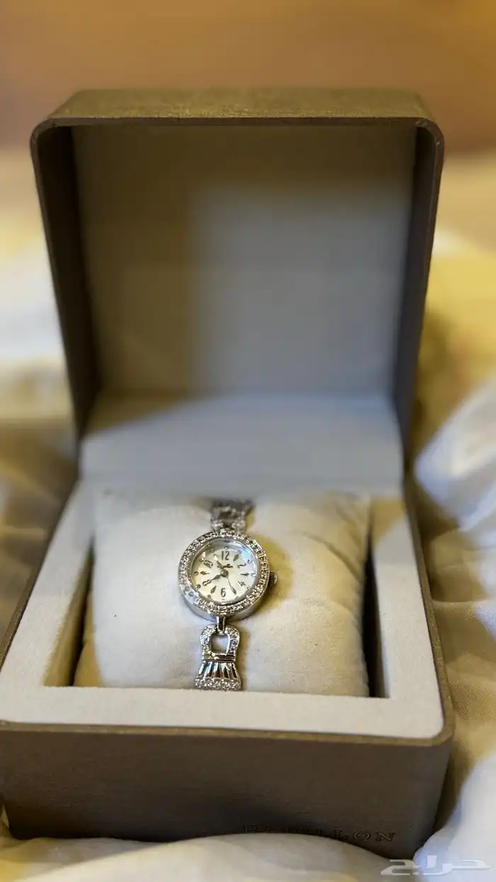 ساعه نسائيه 1