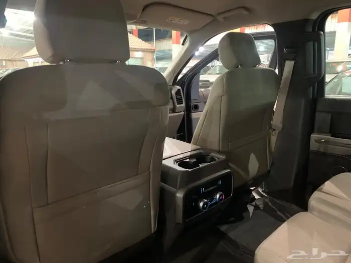 فورد اكسبيدشن 2019 XLT - دبل 4x4 20