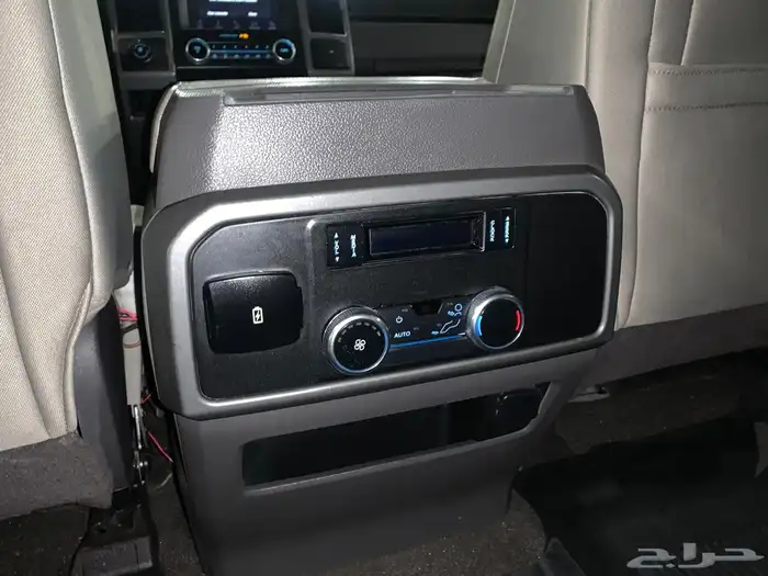 فورد اكسبيدشن 2019 XLT - دبل 4x4 19