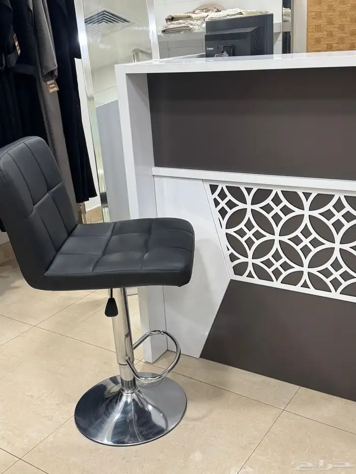 اثاث معرض جديد للبيع بالكامل ب4500 6