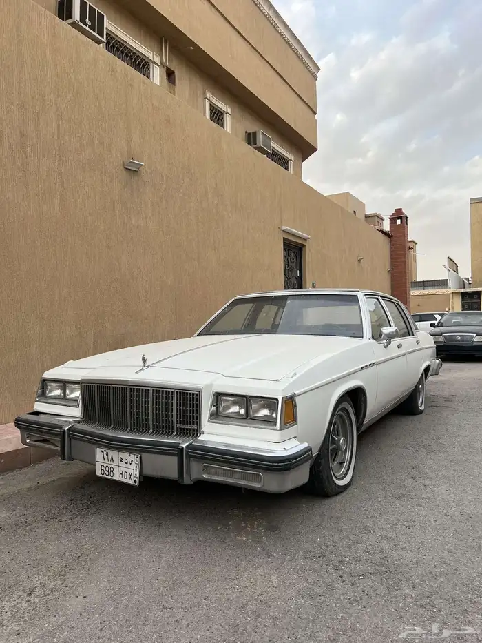 بيوك 1984 بارك افينو 0