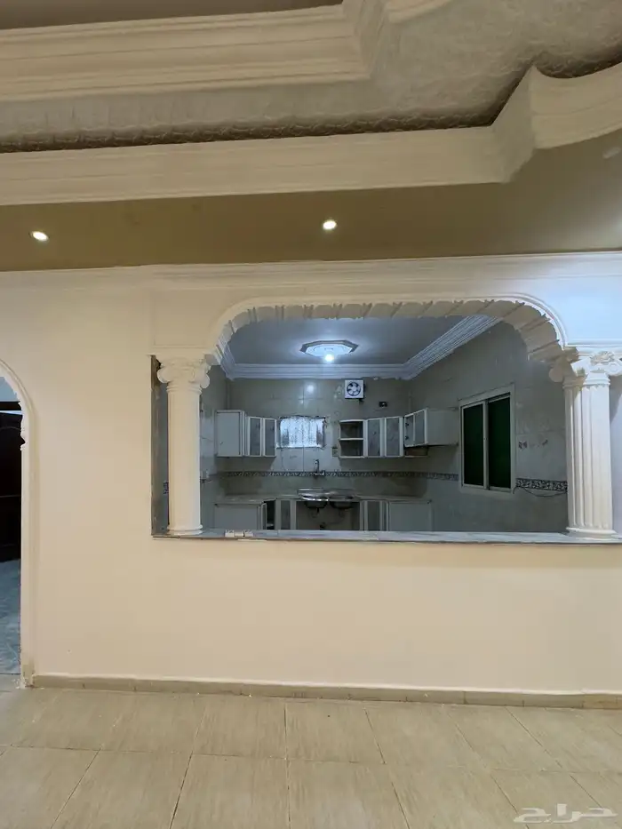 استراحة مساحة 300 للايجار 6