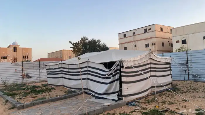 بيت شعر ابيض ملكي5ب9 عامودين مع شراع ضد الماء حوف وشوف 0