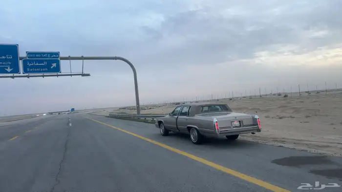 للبيع كدلك موديل 1992 مستورد من الكويت لون ذهبي داخلي بيج م 5