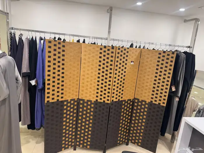 اثاث معرض جديد للبيع بالكامل ب4500 13