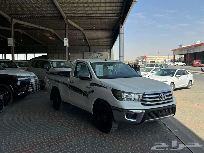 تويوتا هايلوكس غماره بدون دبل بنزين 2025 4