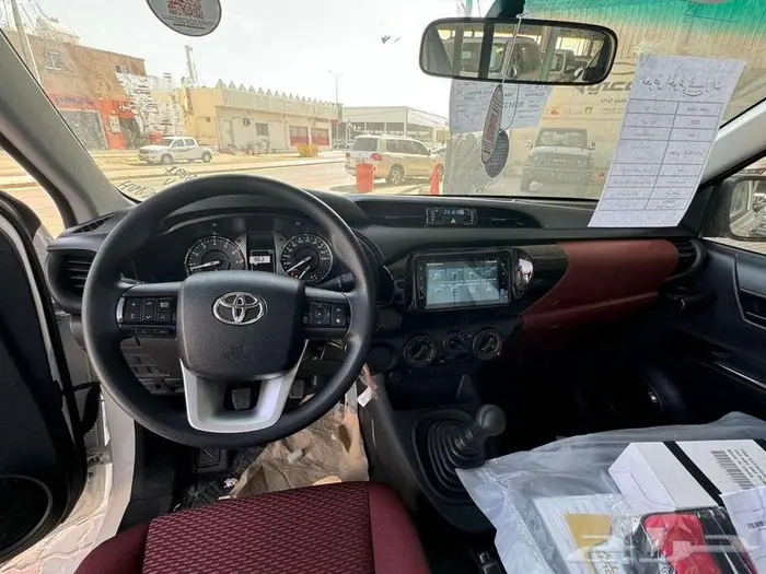 تويوتا هايلوكس غماره بدون دبل بنزين 2025 3