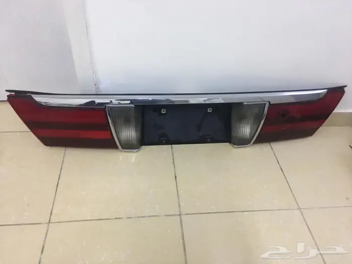 عاكس فورد 2005 وانوار ليد 2