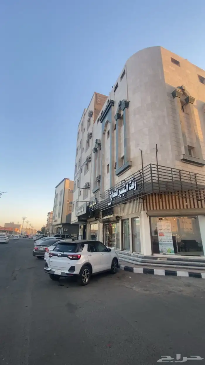 عماره تجاريه للبيع على شارعين 0