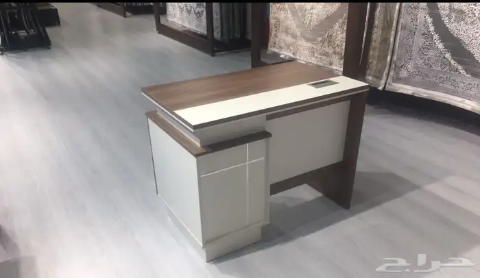 مكاتب كراسي جلد دولاب خشب دولاب حديد. 12