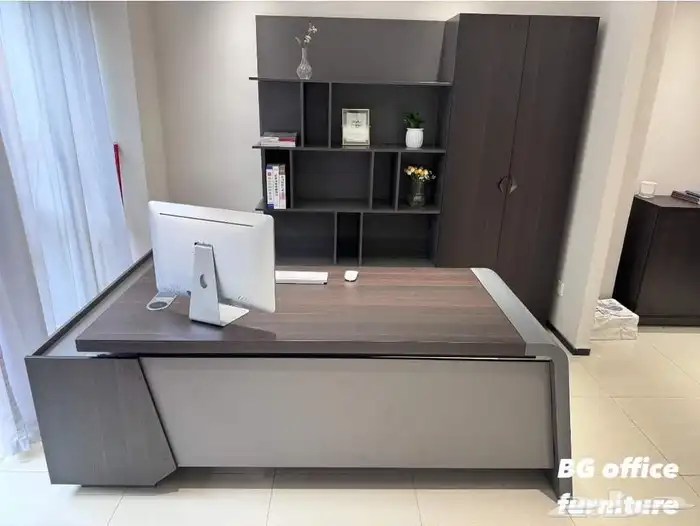 مكاتب كراسي جلد دولاب خشب دولاب حديد. 19