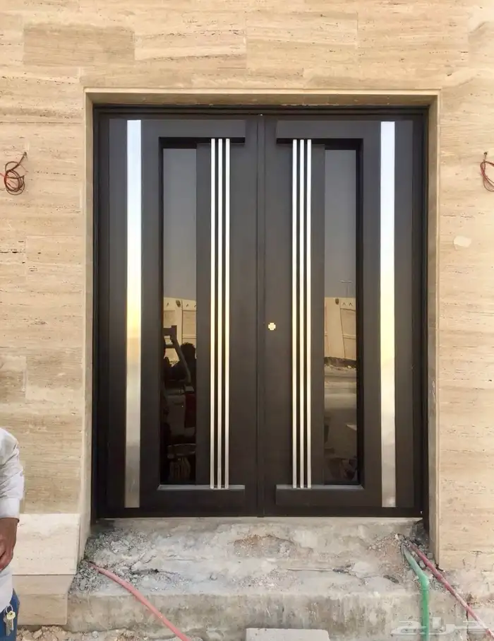 تفصيل أبواب حديد ودربزين سلالم وشبابيك حماية مع تركيب وضمان 5