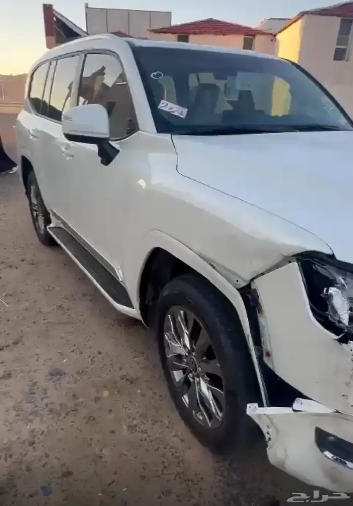 شمعه وكاله رفرف وكاله صدام وكاله جيب لاندكلوزر2022الى2025 10