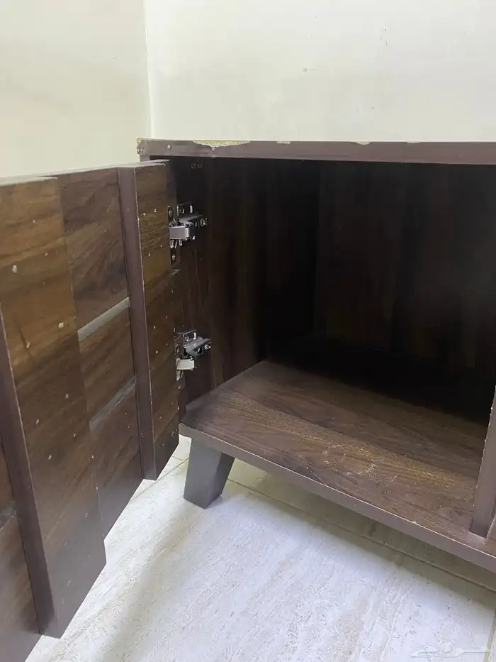 طاولة للبيع 2
