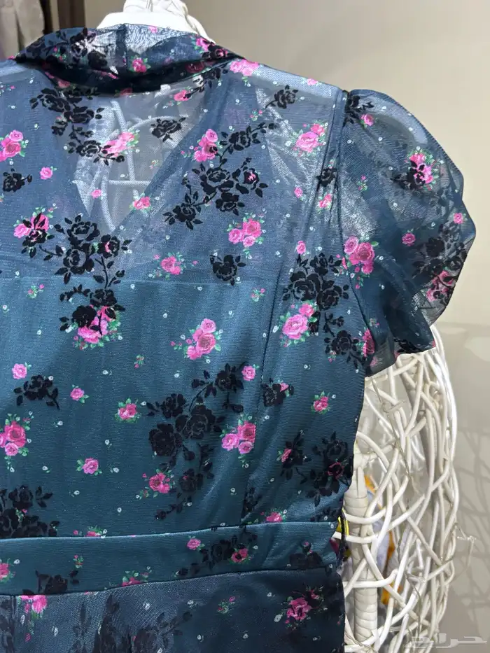 فستان للبيع سعر الشراء 399 سعر البيع 390 مقاس L 4