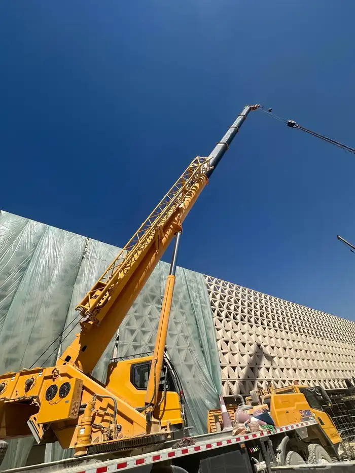 للإيجار كرين XCMG سعة 50 طن - موديل 2024 (جديد) 1