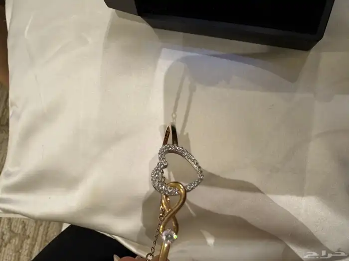 مجوهرات نسائية سواروفسكي اساور عقود 3