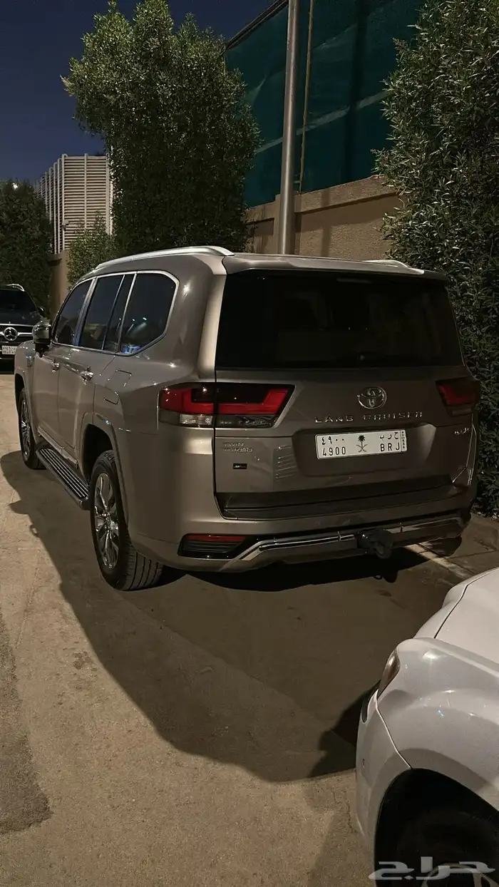 لاندكروزر 2024 برونزي L5 0