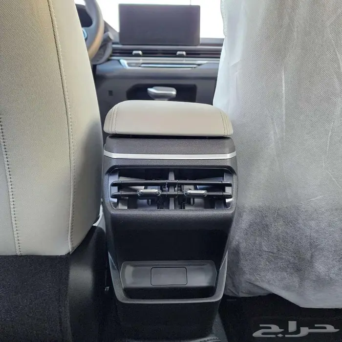 جيلي امجراند GS 8