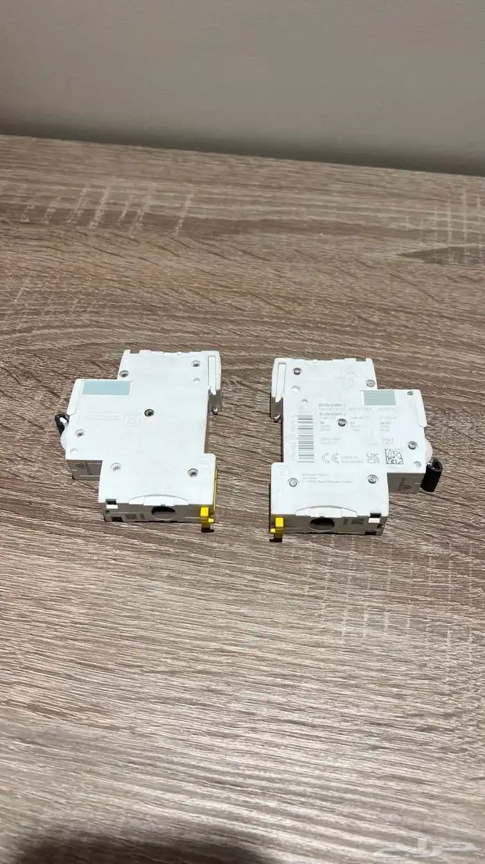 مفاتيح طبلون شنايدر الاصلي 0