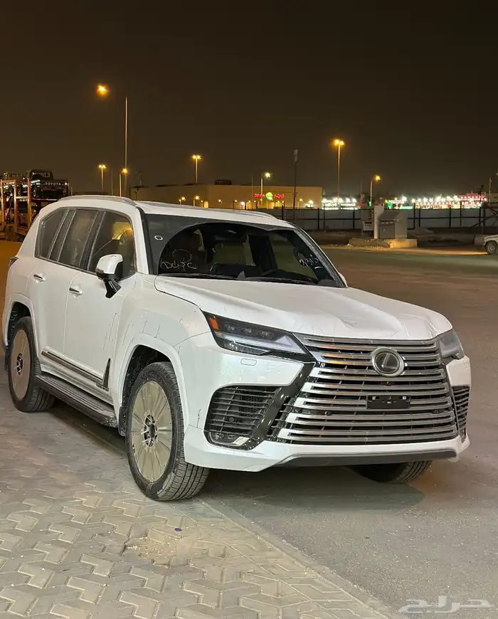 لكزس LX600 الفئة BB بريمي الموديل 2025 هوك خلفي 0