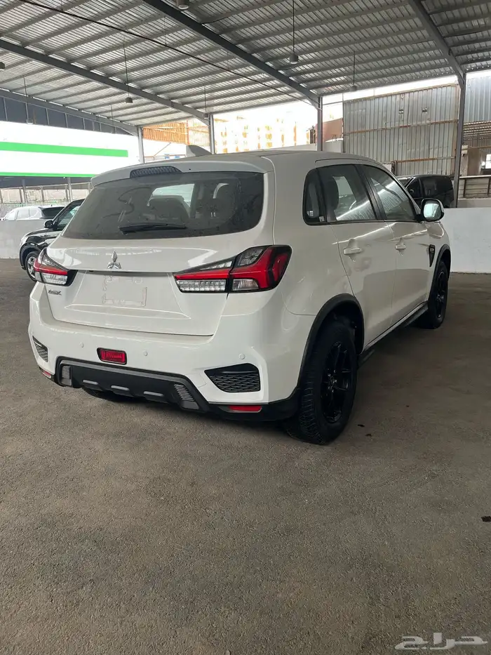 ميتسوبيشي ASX 2023 2