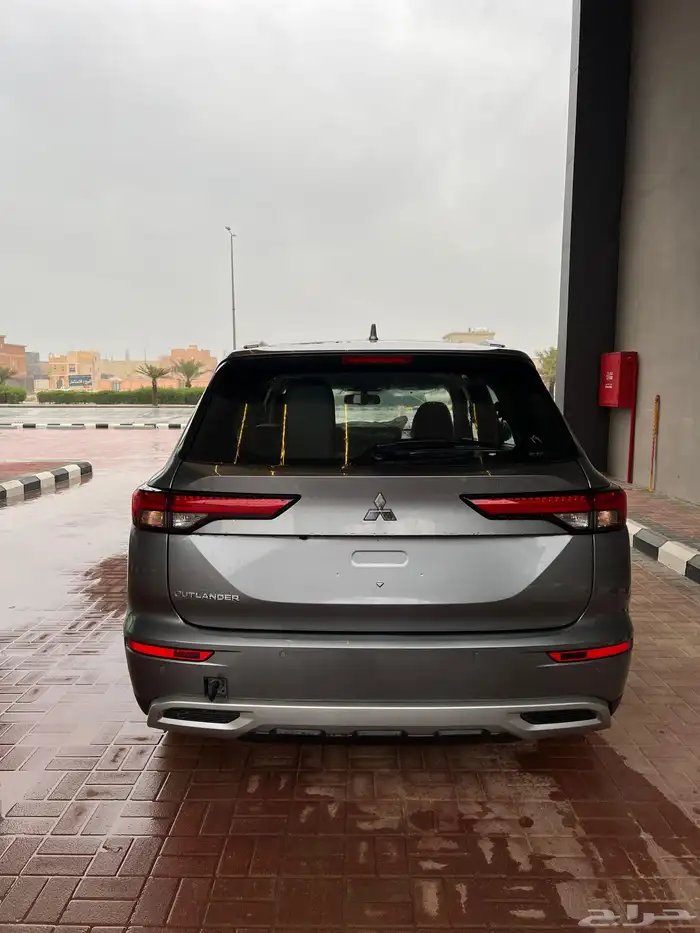 ميتسوبيشي اوتلاندر 2024 ب 112500 رمادي نص فل جديد 4