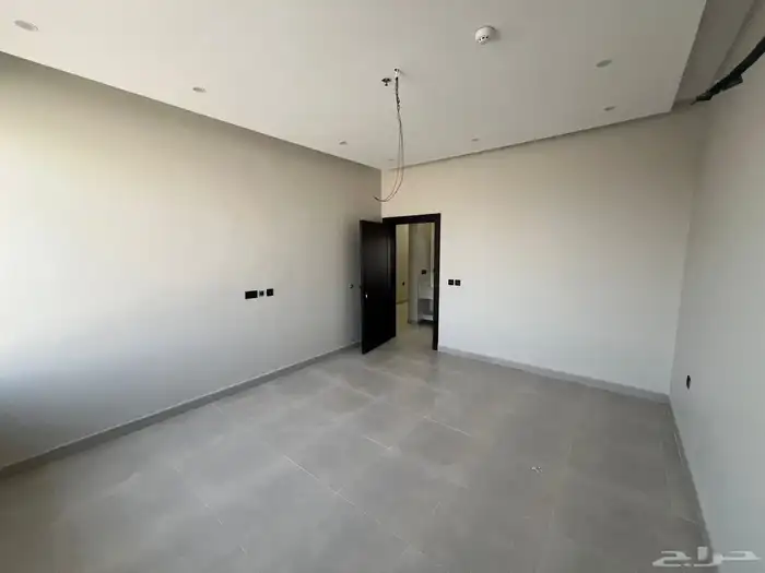 للبيع شقة جديدة الرياض حي الرمال 900.000 2